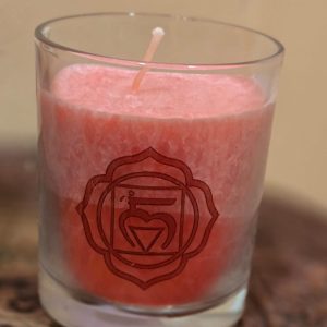 Vela aromática con símbolo del Chakra Raíz (Muladhara)